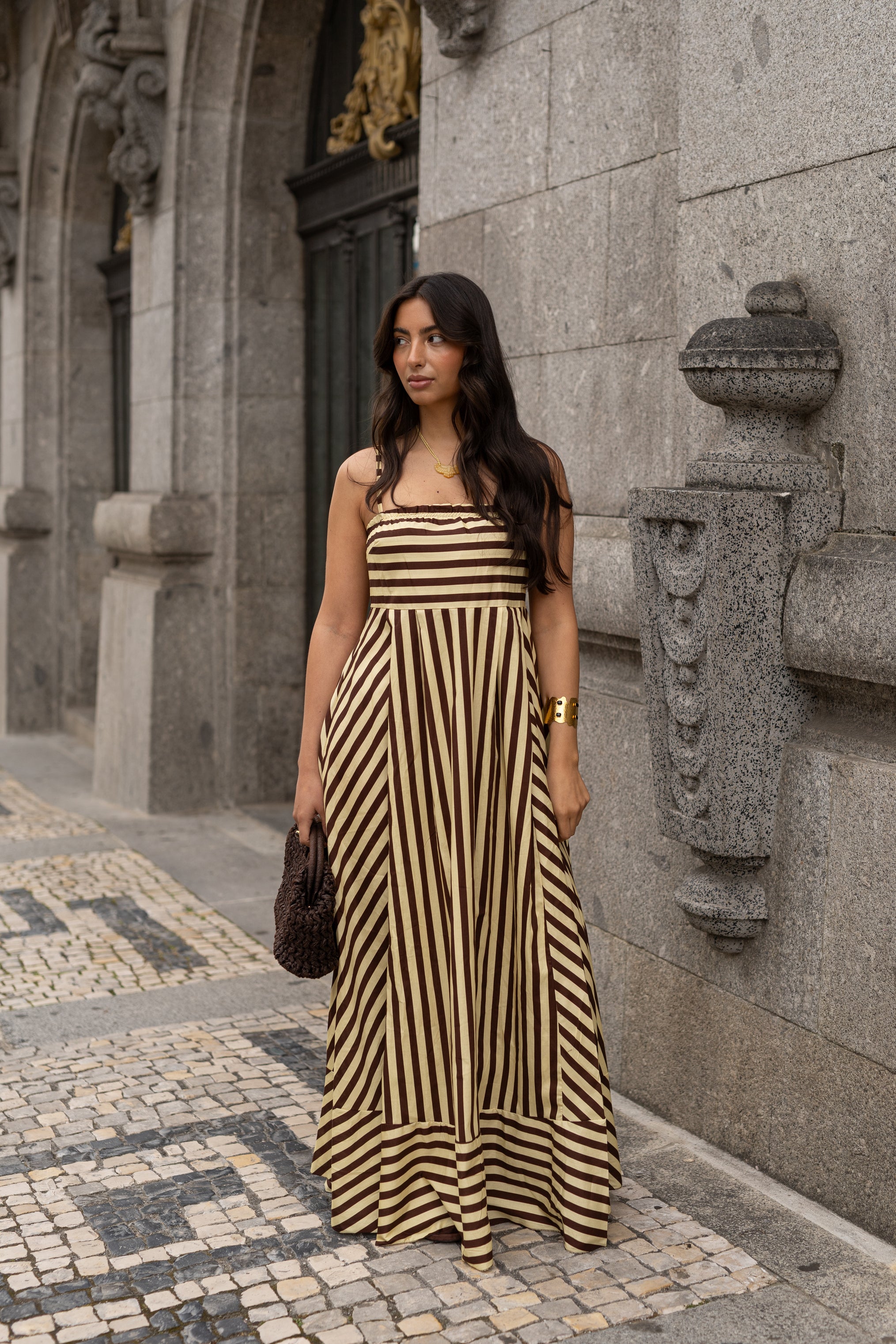 Amarelo