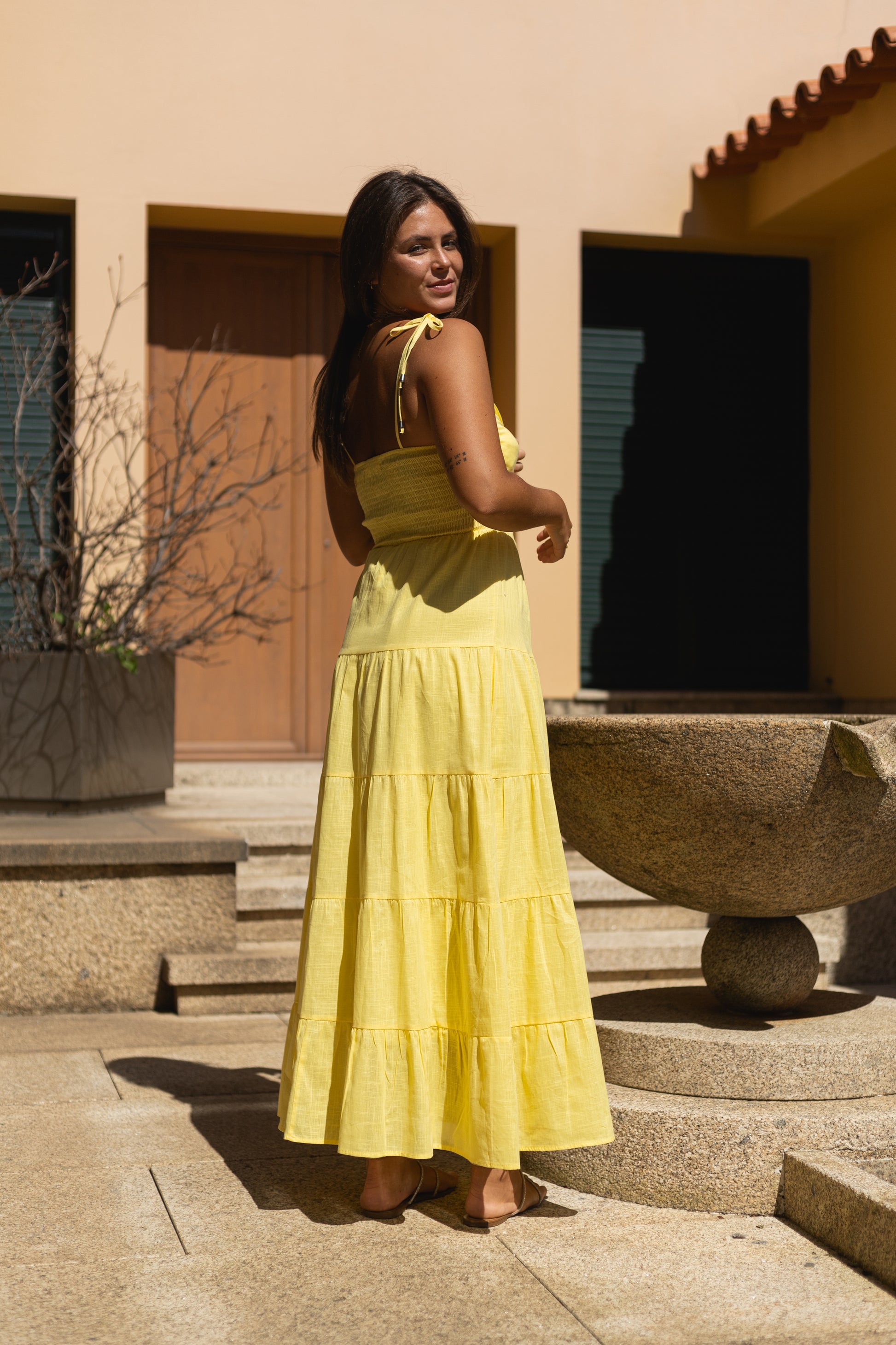 Amarelo