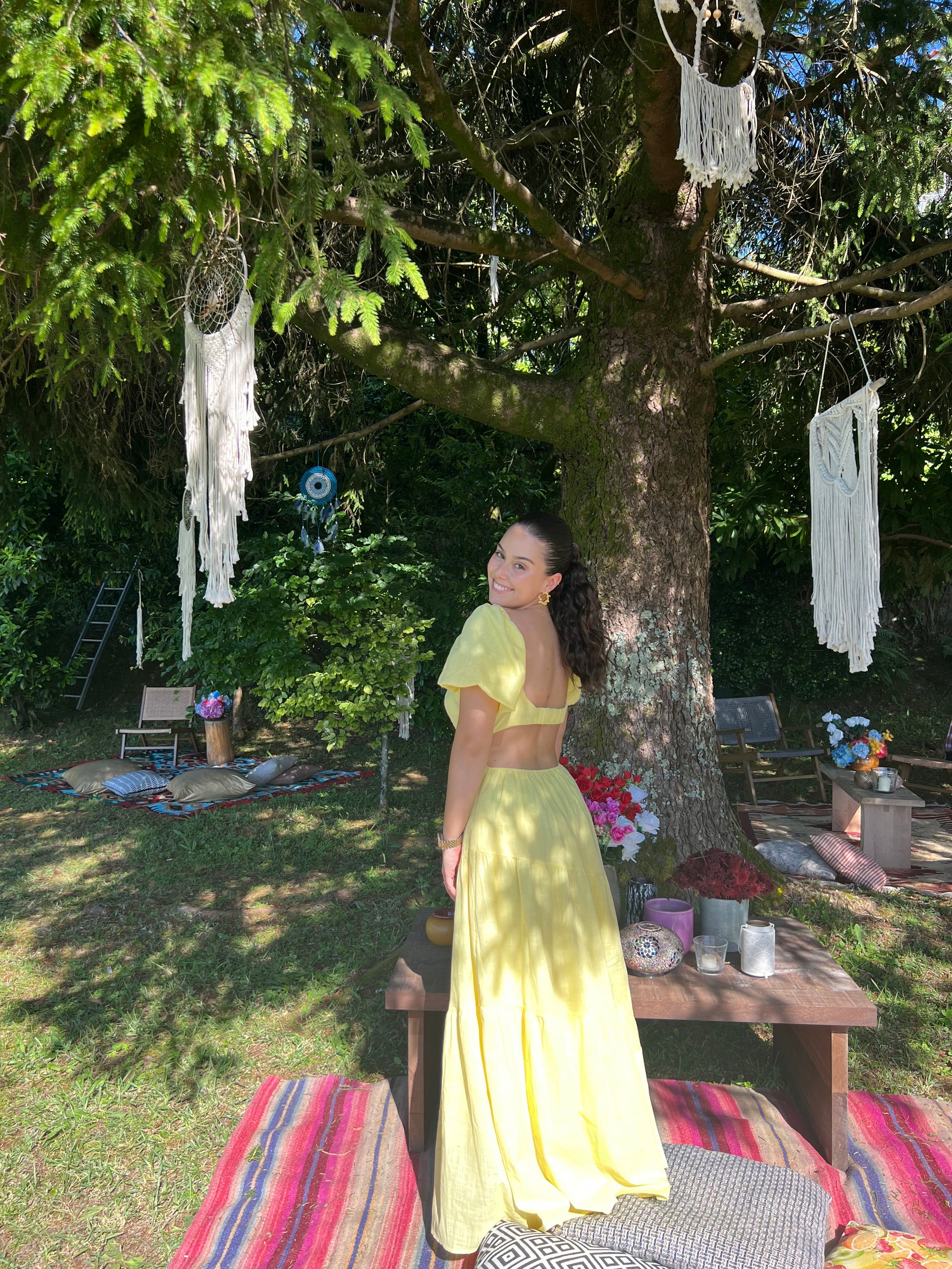 Amarelo