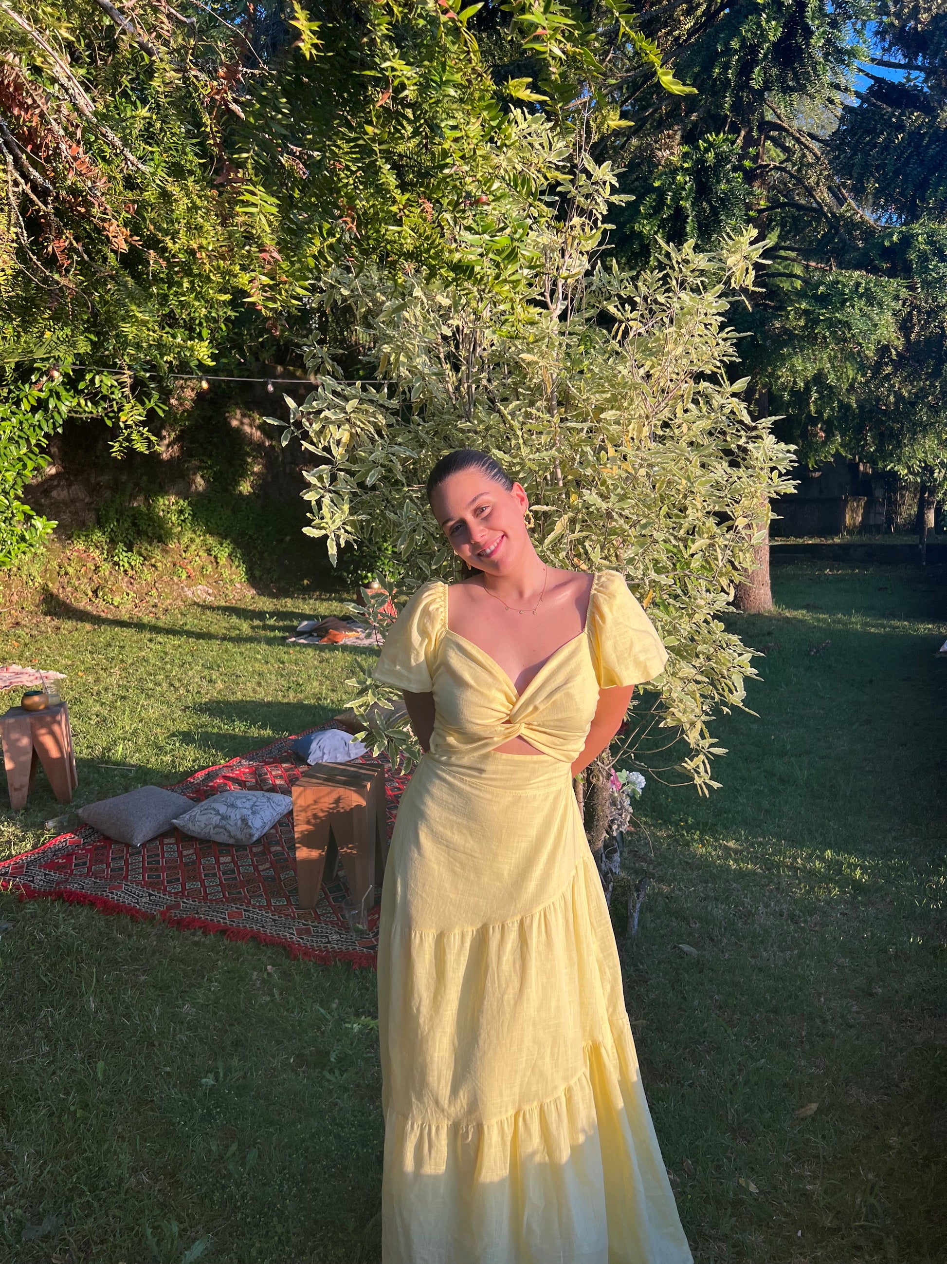 Amarelo
