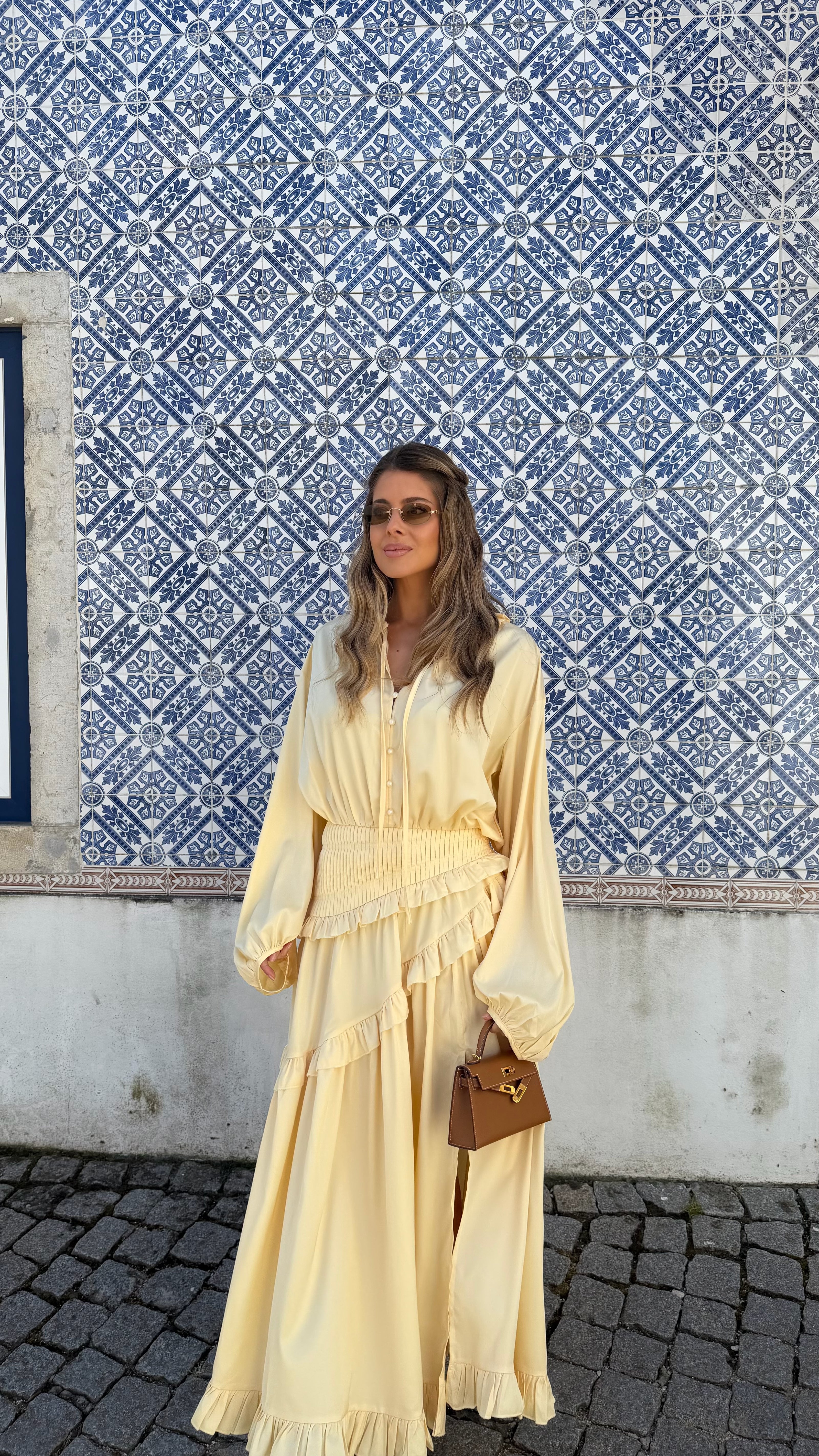 Amarelo